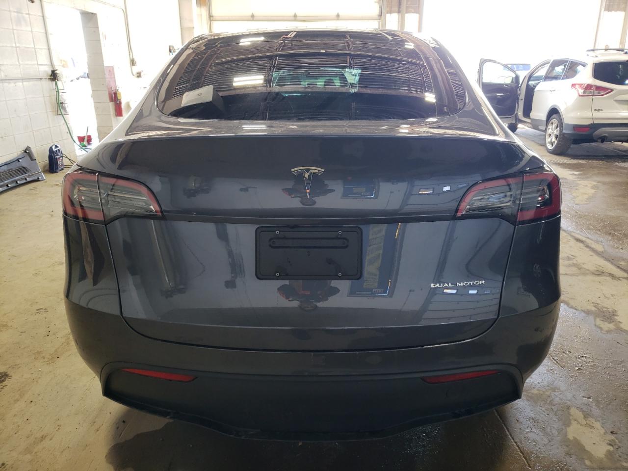 Photo 5 VIN: 7SAYGDEE6PA188545 - TESLA MODEL Y 