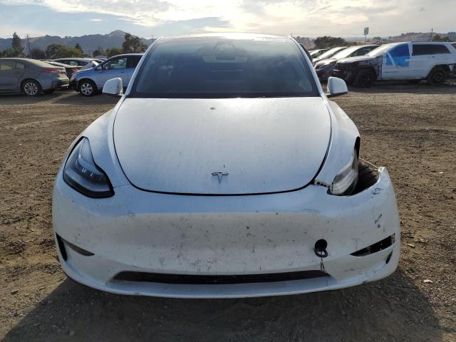 Photo 4 VIN: 7SAYGDEE6PF583151 - TESLA MODEL Y 