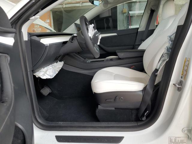 Photo 6 VIN: 7SAYGDEE6PF611904 - TESLA MODEL Y 