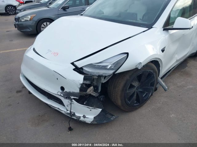 Photo 5 VIN: 7SAYGDEE6PF612311 - TESLA MODEL Y 