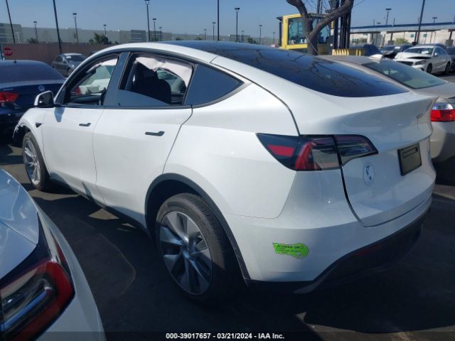 Photo 2 VIN: 7SAYGDEE6PF628914 - TESLA MODEL Y 