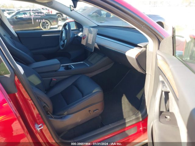 Photo 4 VIN: 7SAYGDEE6PF675571 - TESLA MODEL Y 