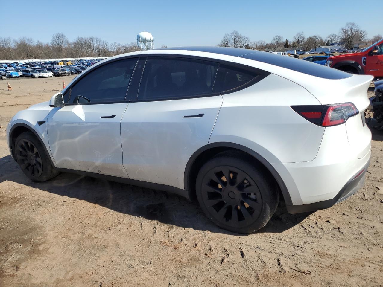 Photo 1 VIN: 7SAYGDEE6PF676154 - TESLA MODEL Y 