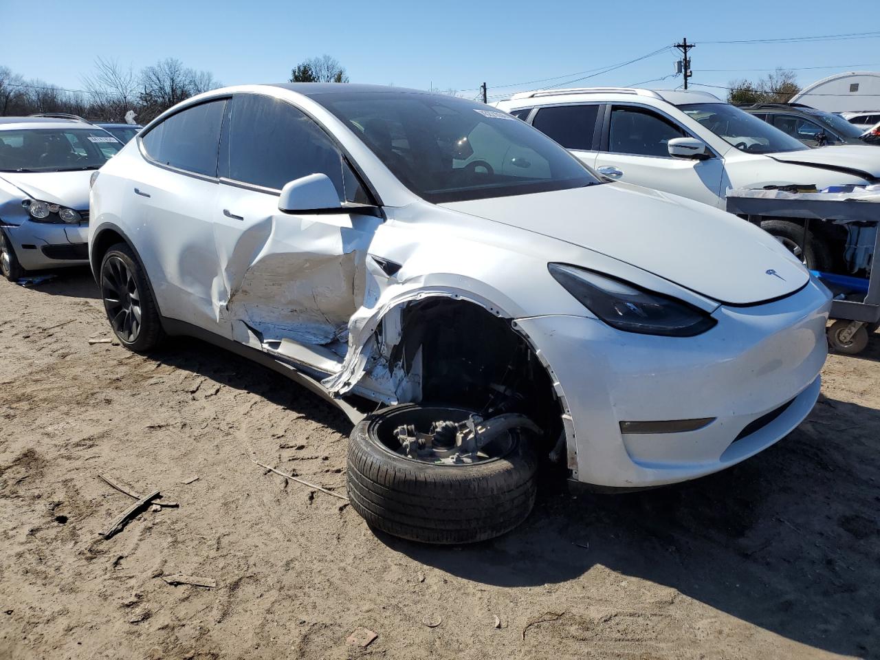 Photo 3 VIN: 7SAYGDEE6PF676154 - TESLA MODEL Y 