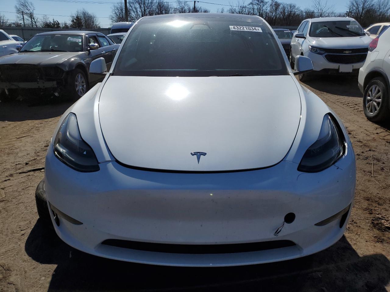 Photo 4 VIN: 7SAYGDEE6PF676154 - TESLA MODEL Y 