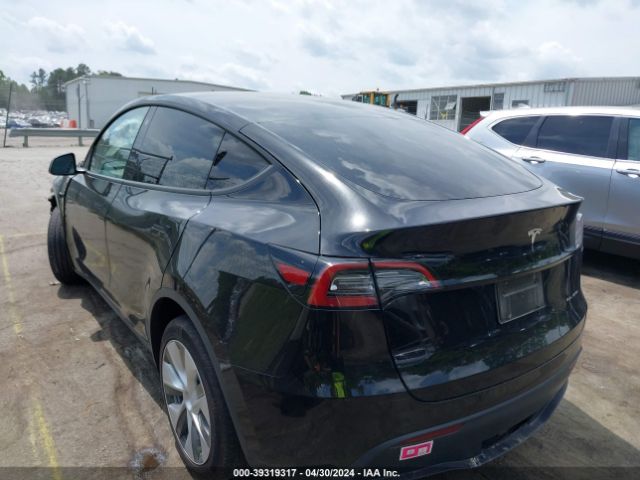 Photo 2 VIN: 7SAYGDEE6PF787268 - TESLA MODEL Y 