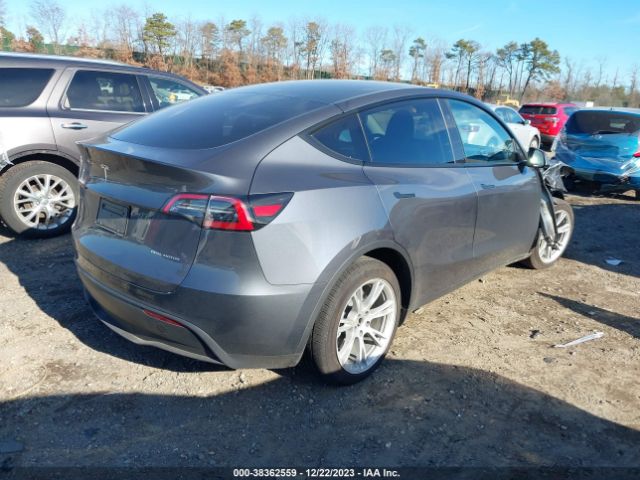 Photo 3 VIN: 7SAYGDEE6PF874233 - TESLA MODEL Y 