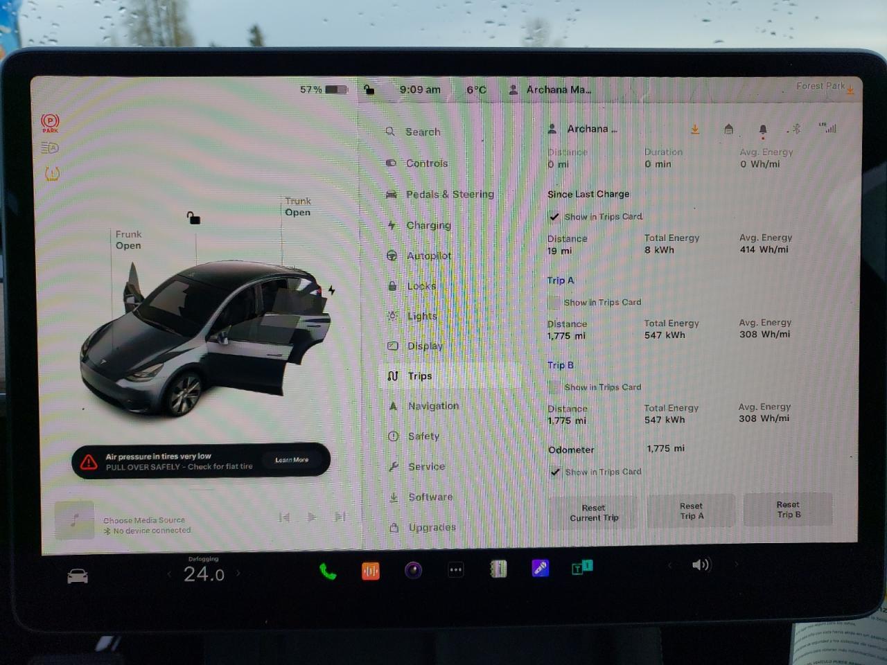 Photo 8 VIN: 7SAYGDEE6PF886446 - TESLA MODEL Y 