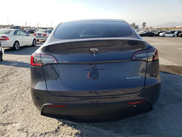 Photo 5 VIN: 7SAYGDEE6PF889833 - TESLA MODEL Y 