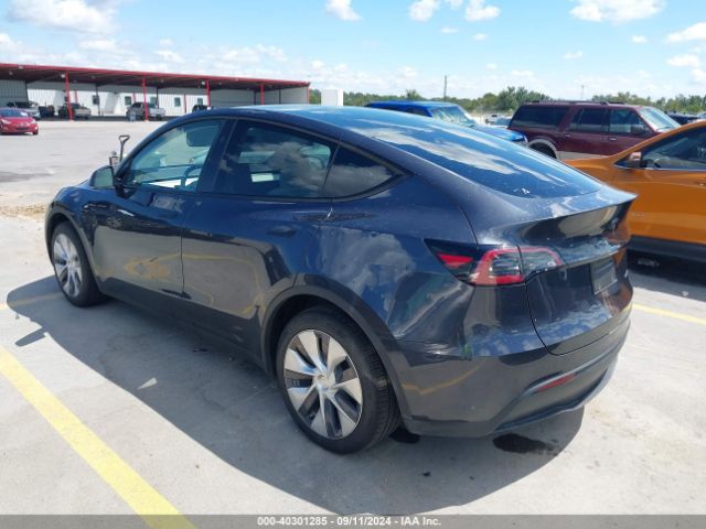 Photo 2 VIN: 7SAYGDEE6RA222311 - TESLA MODEL Y 