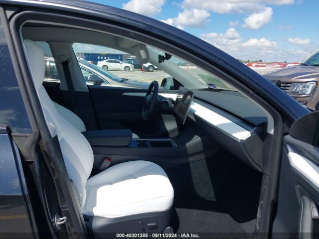 Photo 4 VIN: 7SAYGDEE6RA222311 - TESLA MODEL Y 