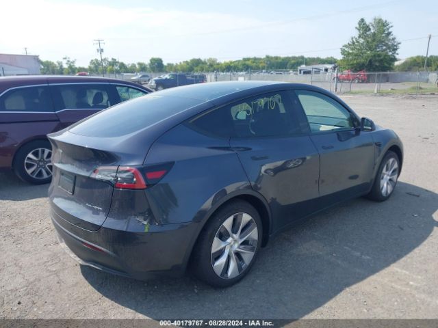 Photo 3 VIN: 7SAYGDEE6RA231722 - TESLA MODEL Y 