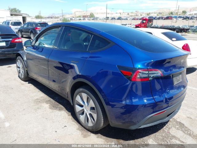 Photo 2 VIN: 7SAYGDEE6RA242980 - TESLA MODEL Y 