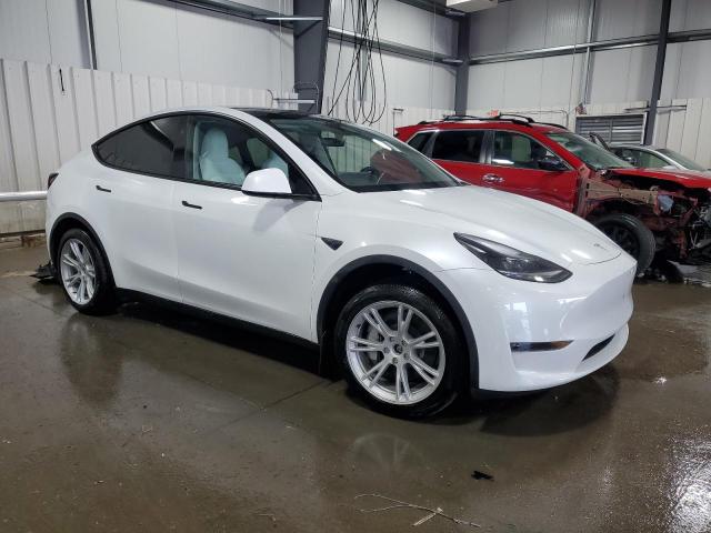 Photo 3 VIN: 7SAYGDEE6RA260511 - TESLA MODEL Y 