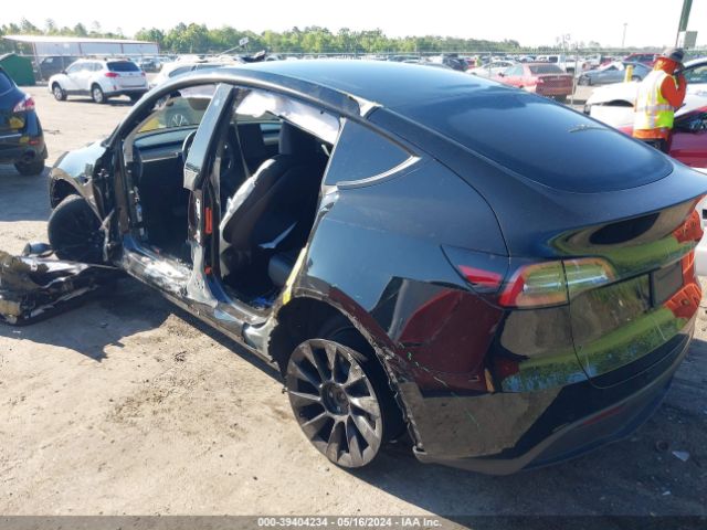 Photo 2 VIN: 7SAYGDEE7NA006381 - TESLA MODEL Y 