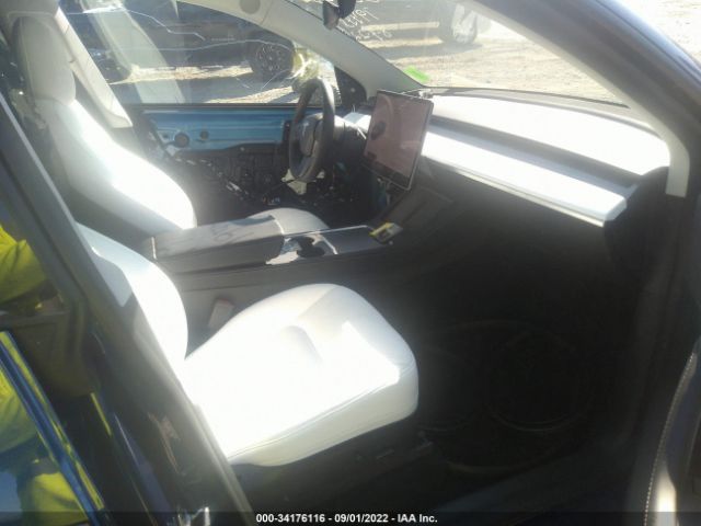 Photo 4 VIN: 7SAYGDEE7NF360498 - TESLA MODEL Y 