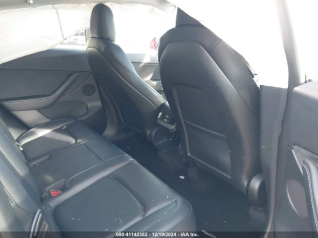 Photo 7 VIN: 7SAYGDEE7NF369914 - TESLA MODEL Y 