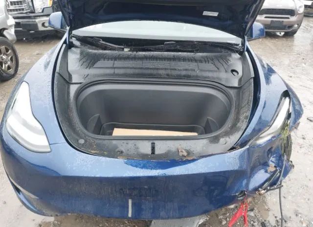 Photo 9 VIN: 7SAYGDEE7NF383926 - TESLA MODEL Y 