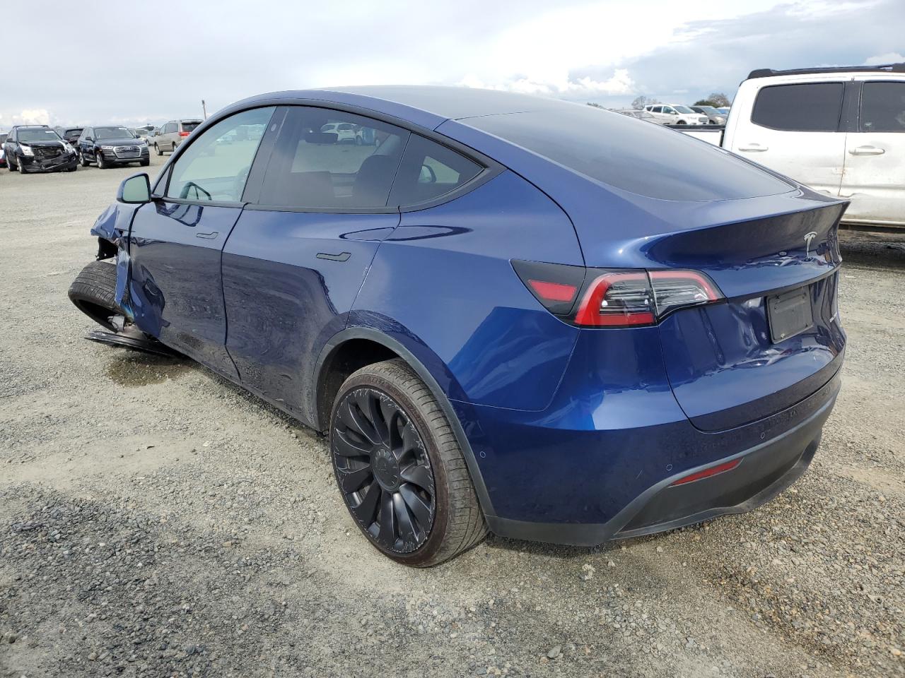 Photo 1 VIN: 7SAYGDEE7NF457913 - TESLA MODEL Y 