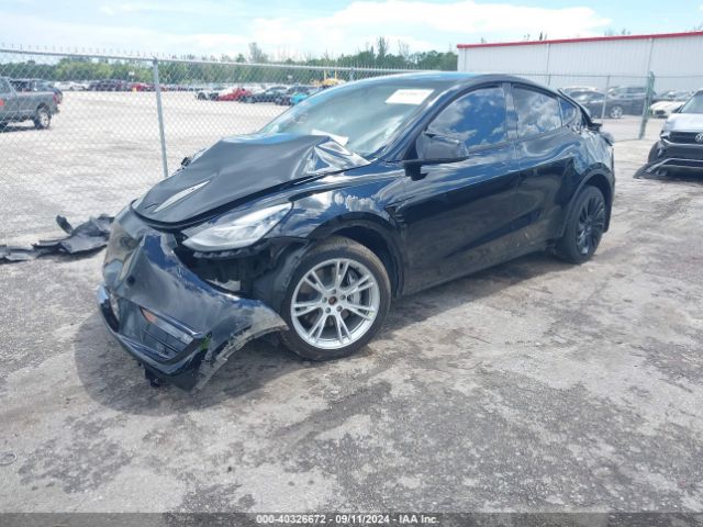 Photo 1 VIN: 7SAYGDEE7PA055390 - TESLA MODEL Y 