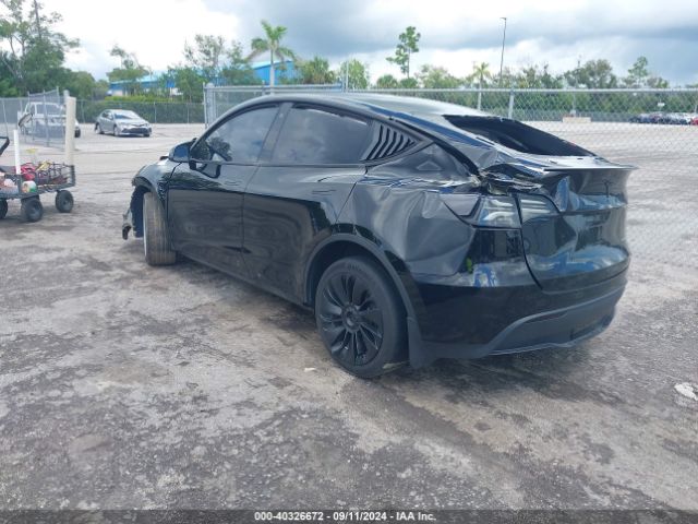 Photo 2 VIN: 7SAYGDEE7PA055390 - TESLA MODEL Y 