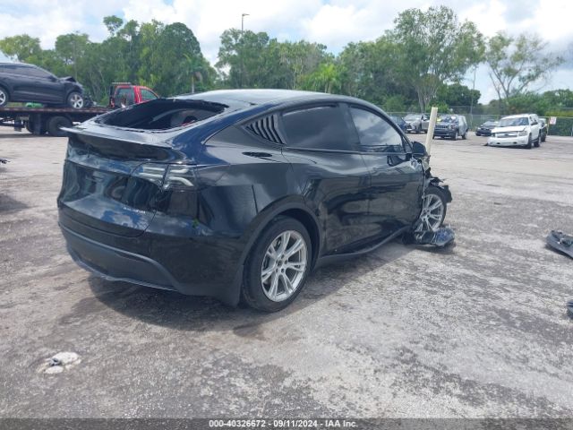 Photo 3 VIN: 7SAYGDEE7PA055390 - TESLA MODEL Y 