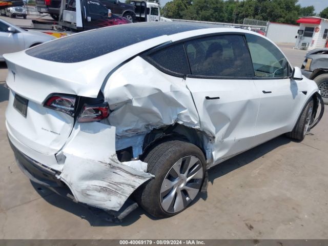 Photo 3 VIN: 7SAYGDEE7PA074747 - TESLA MODEL Y 