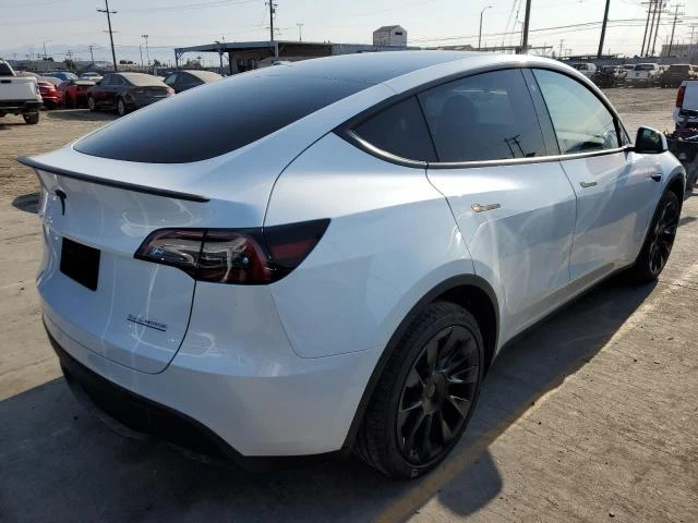 Photo 2 VIN: 7SAYGDEE7PA127026 - TESLA MODEL Y 