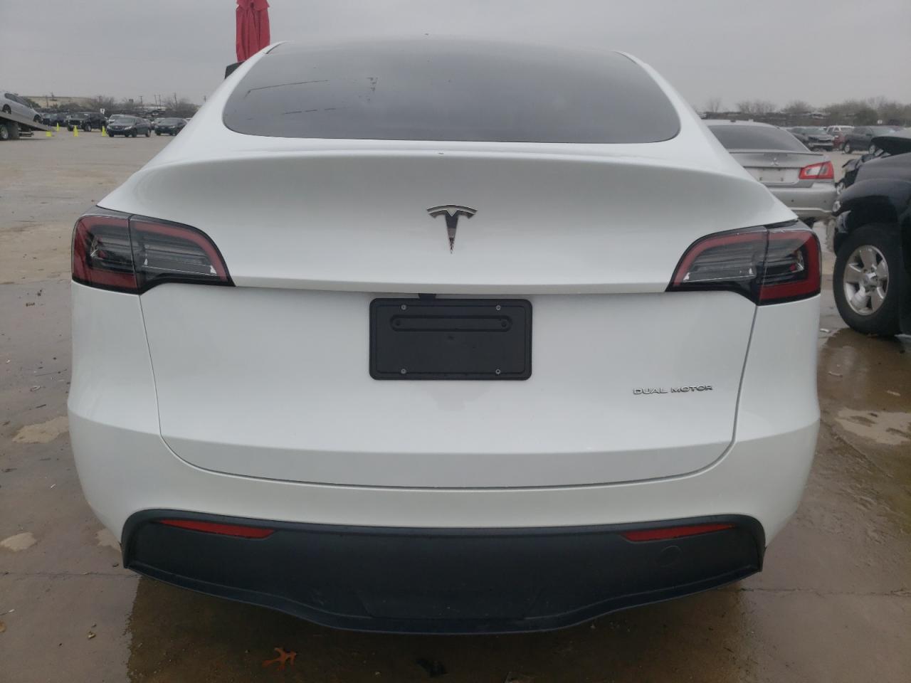 Photo 5 VIN: 7SAYGDEE7PA156185 - TESLA MODEL Y 