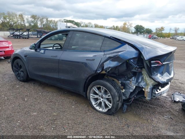 Photo 2 VIN: 7SAYGDEE7PA172421 - TESLA MODEL Y 