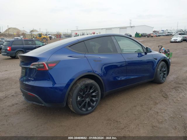 Photo 3 VIN: 7SAYGDEE7PA195701 - TESLA MODEL Y 