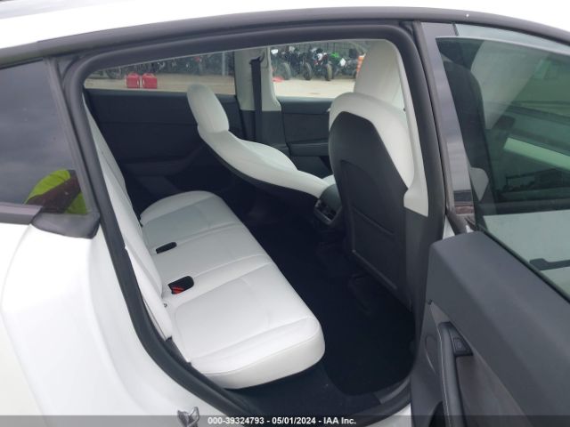 Photo 7 VIN: 7SAYGDEE7PF607165 - TESLA MODEL Y 