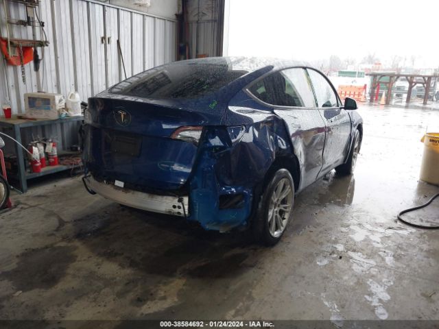 Photo 3 VIN: 7SAYGDEE7PF671271 - TESLA MODEL Y 