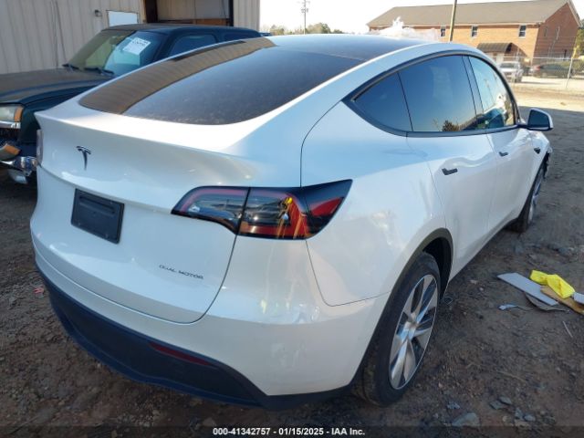Photo 3 VIN: 7SAYGDEE7PF683016 - TESLA MODEL Y 