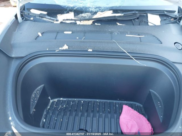 Photo 9 VIN: 7SAYGDEE7PF683016 - TESLA MODEL Y 