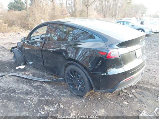 Photo 2 VIN: 7SAYGDEE7PF688703 - TESLA MODEL Y 