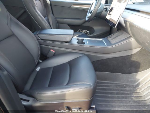 Photo 4 VIN: 7SAYGDEE7PF688703 - TESLA MODEL Y 