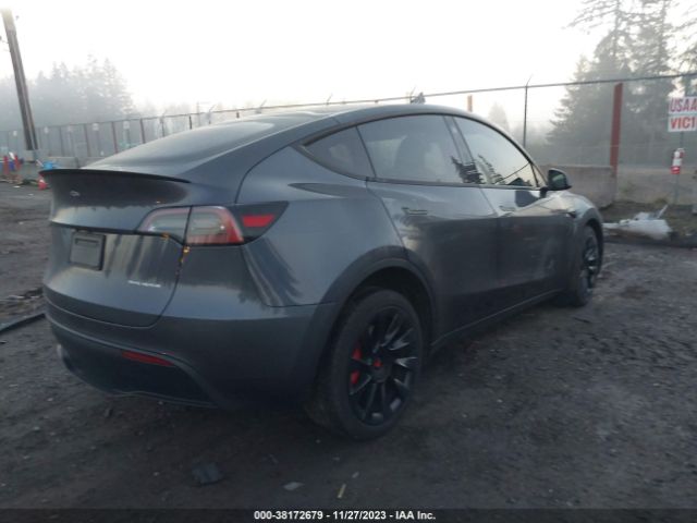 Photo 3 VIN: 7SAYGDEE7PF694923 - TESLA MODEL Y 