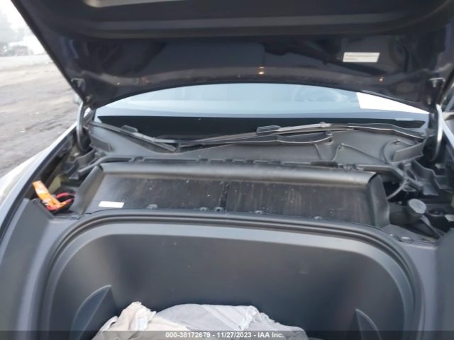 Photo 9 VIN: 7SAYGDEE7PF694923 - TESLA MODEL Y 