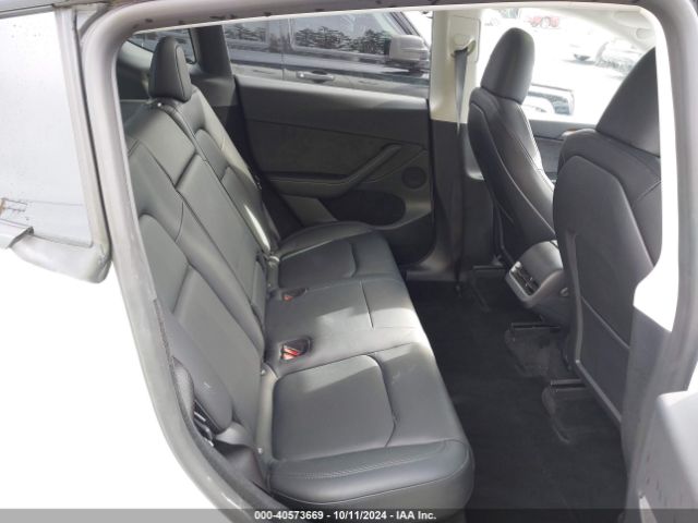 Photo 7 VIN: 7SAYGDEE7PF825106 - TESLA MODEL Y 