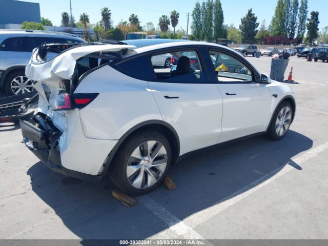 Photo 3 VIN: 7SAYGDEE7PF864472 - TESLA MODEL Y 