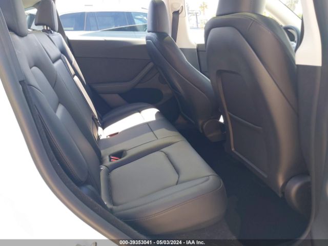 Photo 7 VIN: 7SAYGDEE7PF864472 - TESLA MODEL Y 