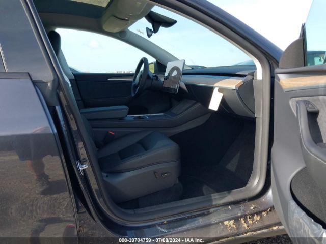 Photo 4 VIN: 7SAYGDEE7RA281254 - TESLA MODEL Y 