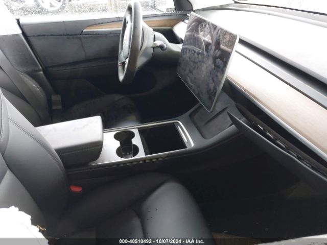 Photo 4 VIN: 7SAYGDEE7RA288673 - TESLA MODEL Y 