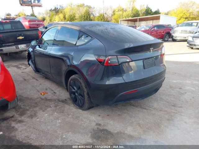 Photo 2 VIN: 7SAYGDEE7RA323941 - TESLA MODEL Y 