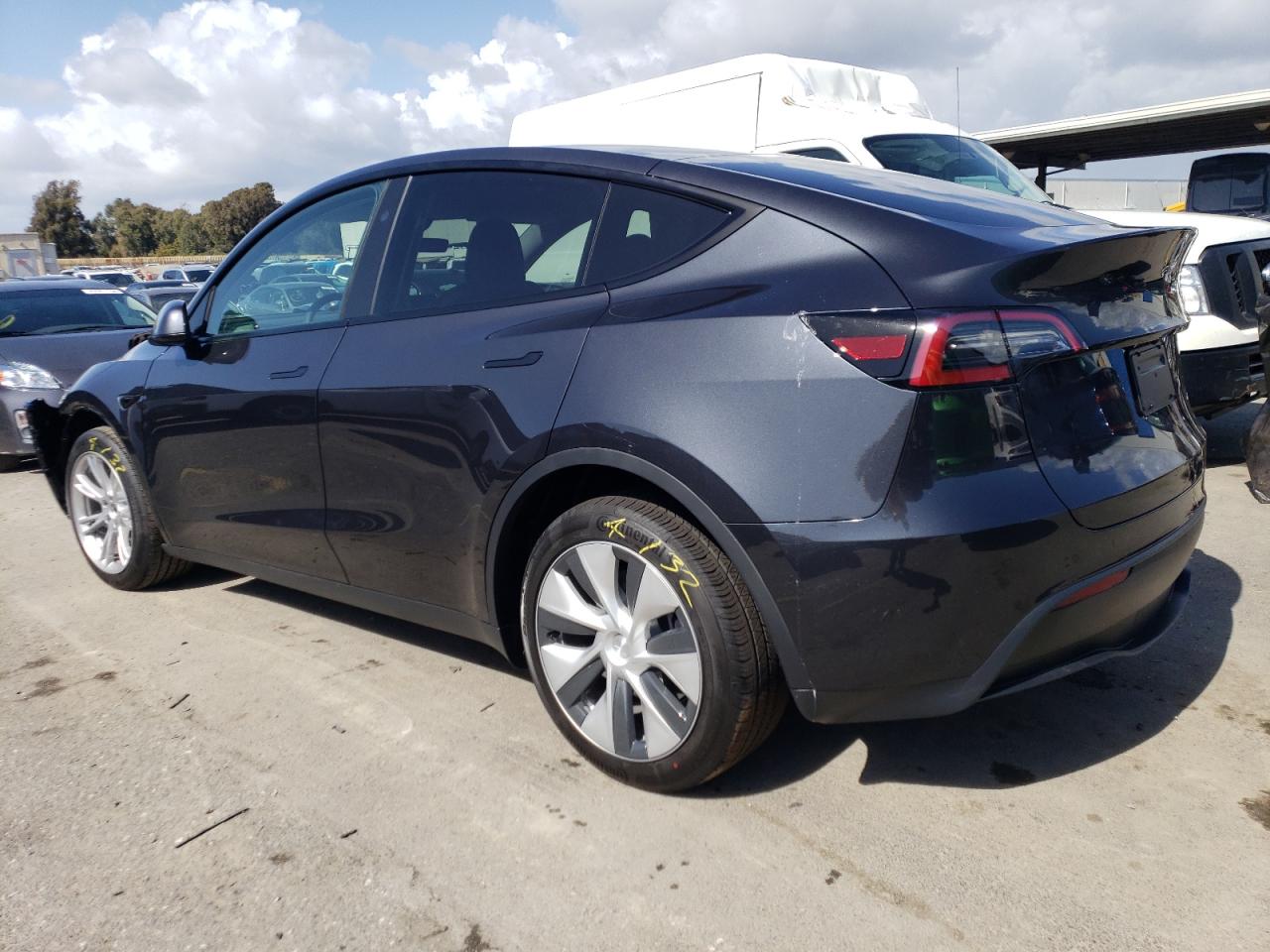 Photo 1 VIN: 7SAYGDEE7RF031564 - TESLA MODEL Y 