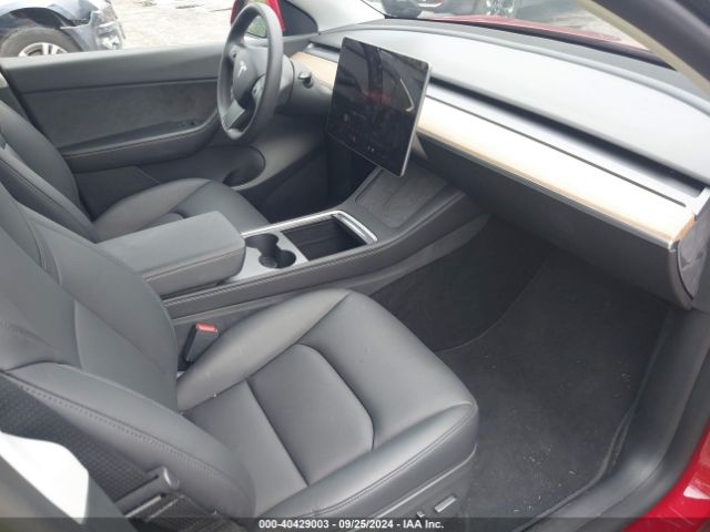 Photo 4 VIN: 7SAYGDEE8NA005045 - TESLA MODEL Y 