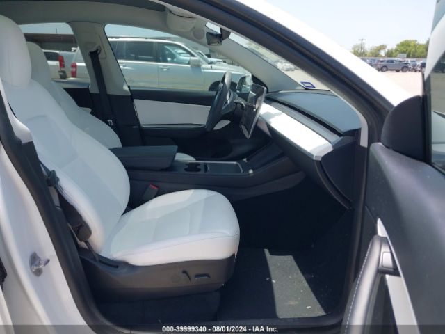 Photo 4 VIN: 7SAYGDEE8NF312024 - TESLA MODEL Y 