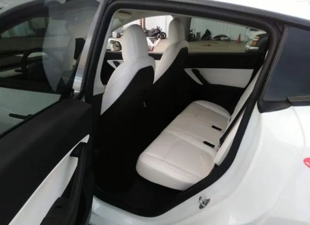 Photo 7 VIN: 7SAYGDEE8NF322780 - TESLA MODEL Y 