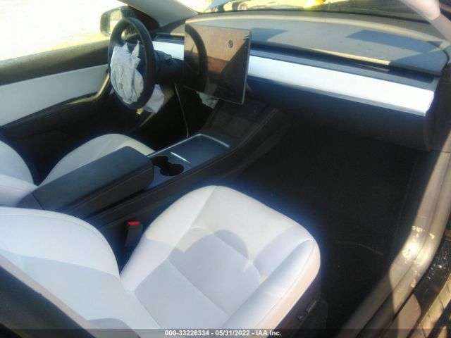 Photo 4 VIN: 7SAYGDEE8NF354810 - TESLA MODEL Y 